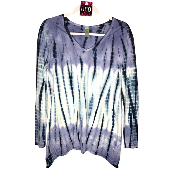 GreenTea Tops - Green Tea Womens Oversized Tie Dye SharkBite Hem Tunic S   FREE